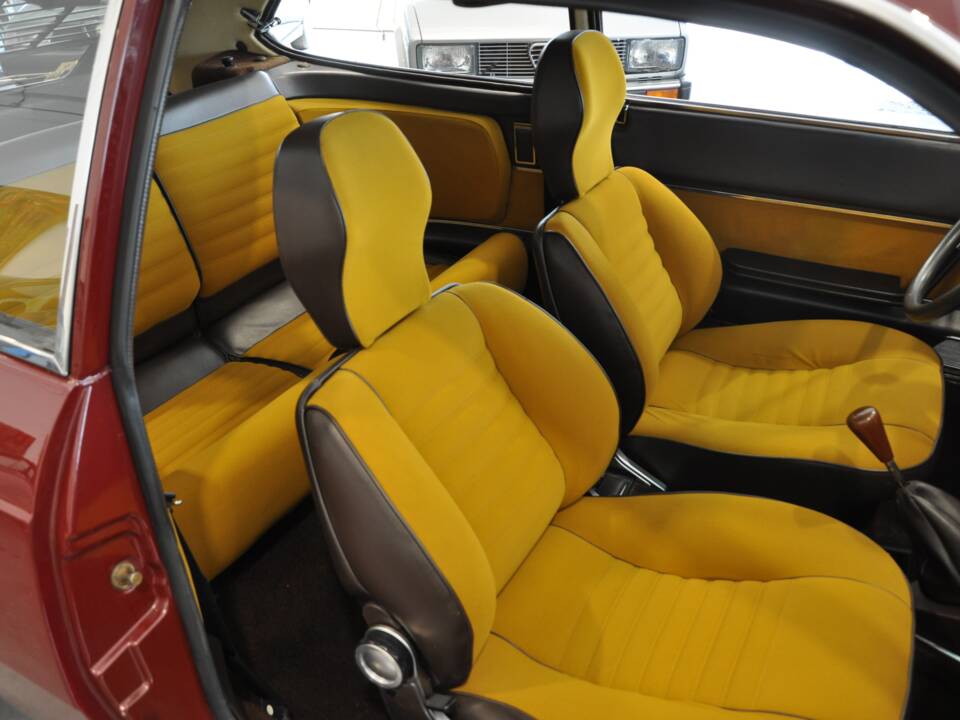 Image 25/37 of Lancia Beta HPE 1600 (1975)