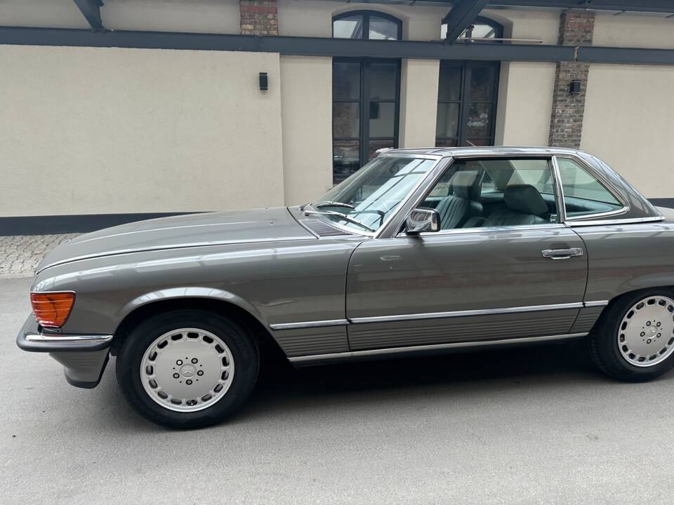 Afbeelding 12/40 van Mercedes-Benz 420 SL (1986)