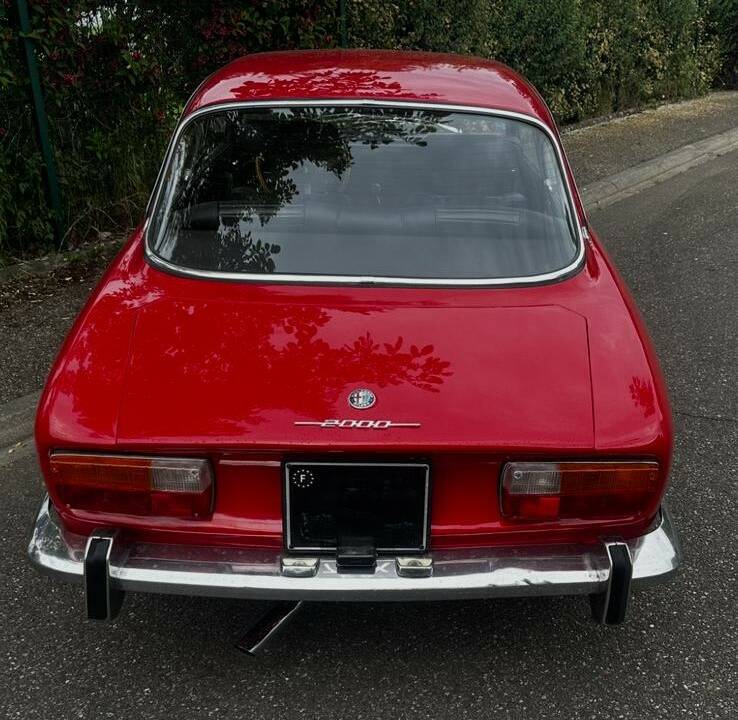 Image 7/11 of Alfa Romeo 2000 Spider Veloce (1974)