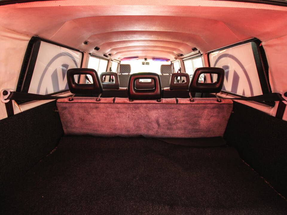 Bild 17/17 von Volkswagen T3 Bus 1.9 (1989)