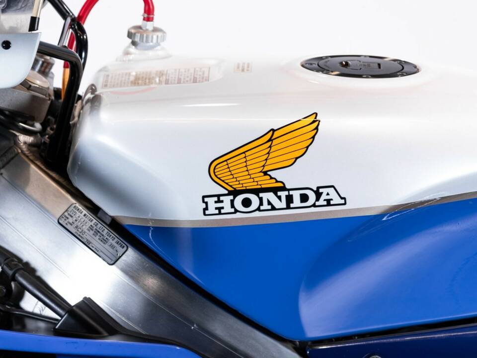 Afbeelding 15/50 van Honda VFR 750R RC 30 (1989)