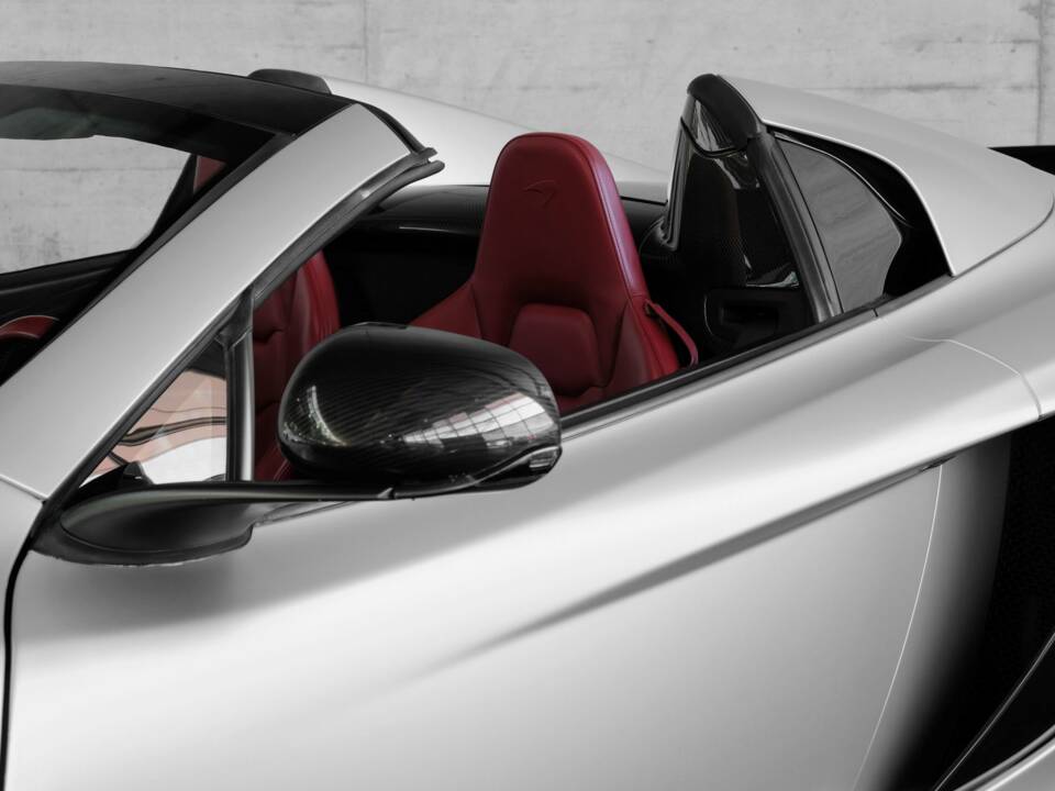 Bild 23/50 von McLaren 650S Spider (2016)