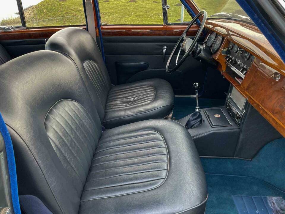 Immagine 19/30 di Jaguar 240 (1968)