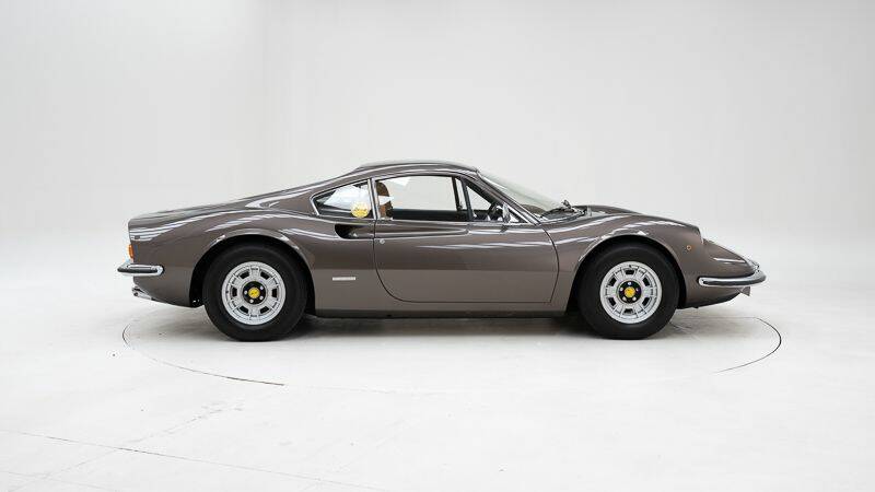 Immagine 6/15 di Ferrari Dino 246 GT (1972)