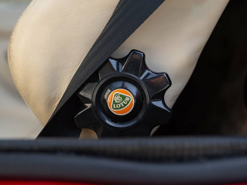 Image 47/50 of Lotus Esprit SE (1993)