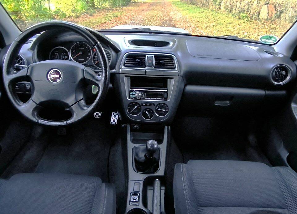 Bild 20/38 von Subaru Impreza 2.0 WRX (2003)