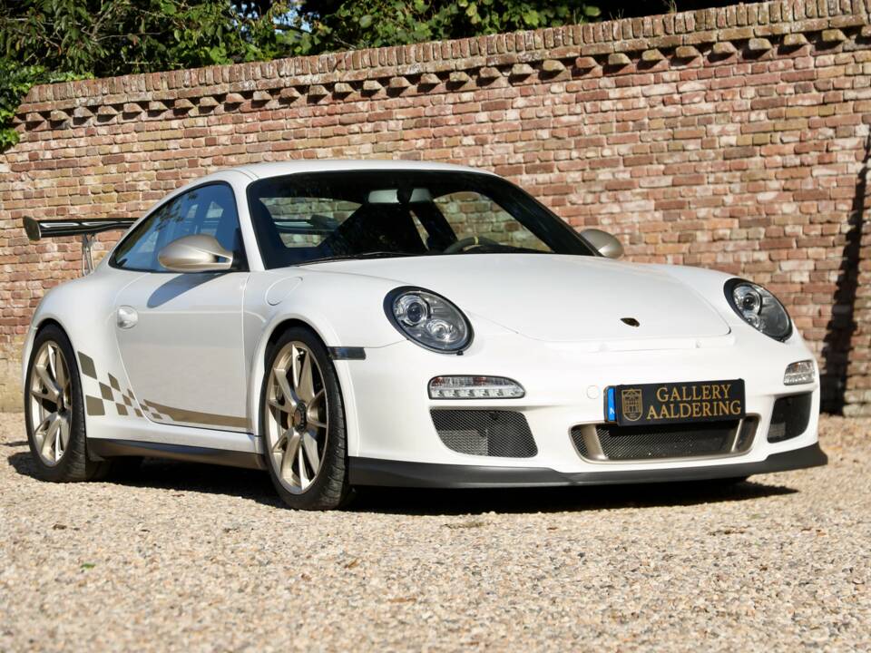 Image 20/50 de Porsche 911 GT3 RS (2010)