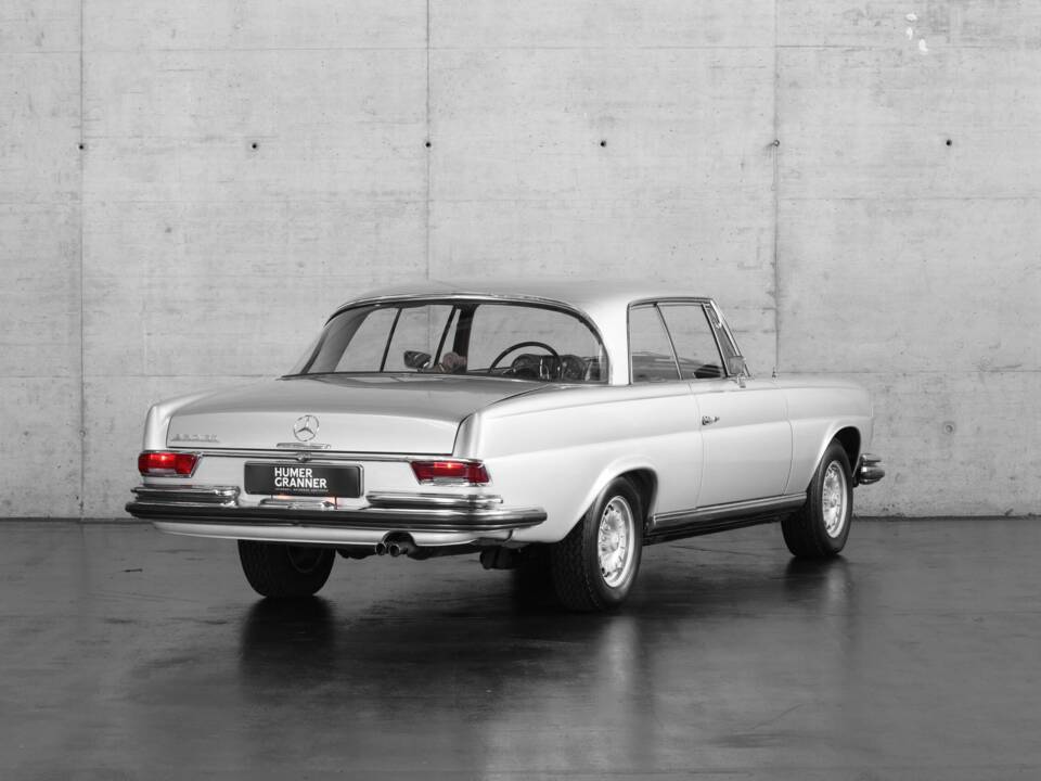 Afbeelding 4/50 van Mercedes-Benz 280 SE (1968)
