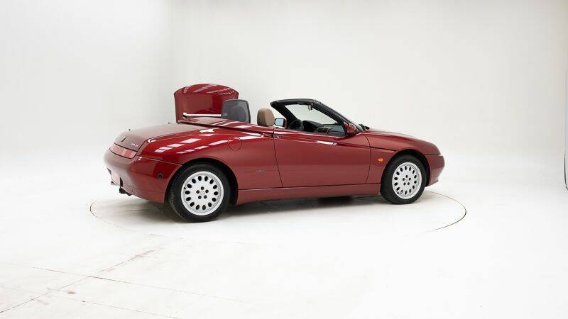 Bild 2/15 von Alfa Romeo Spider 2.0 Twin Spark 16V (1996)