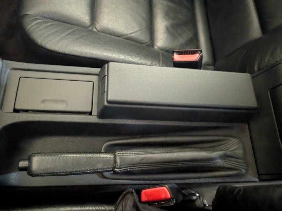 Immagine 68/72 di BMW 328i (1996)