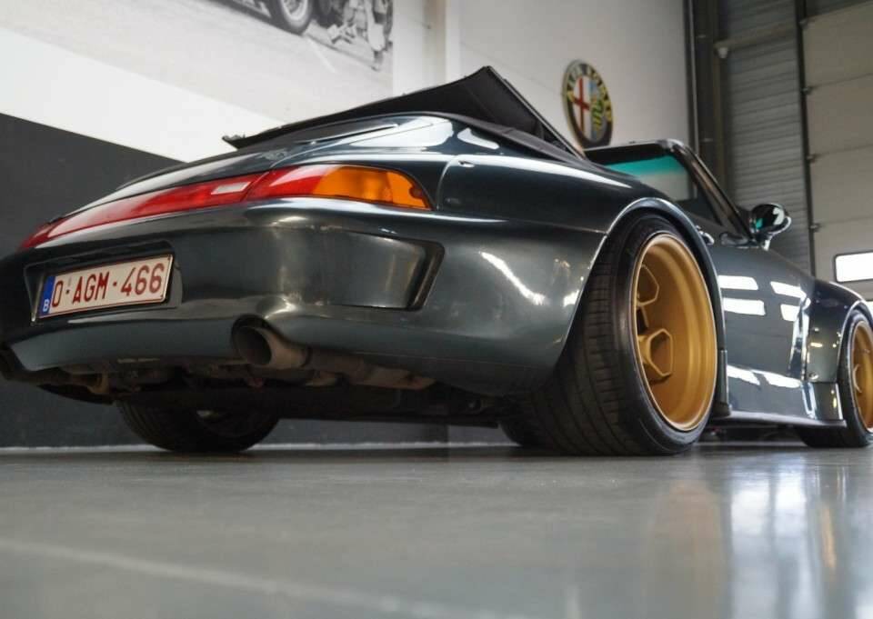 Image 35/50 of Porsche 911 Carrera RWB (1995)