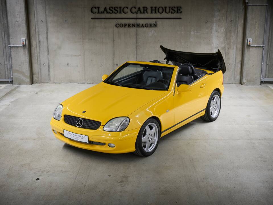 Image 19/100 de Mercedes-Benz SLK 230 Kompressor (1999)