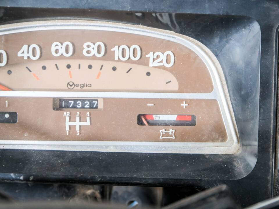 Image 21/50 of Citroën 2 CV 6 (1985)