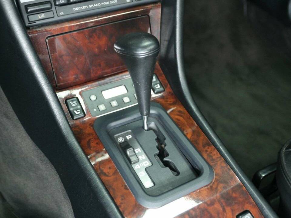 Bild 20/50 von Mercedes-Benz 300 CE-24 3.4 AMG (1993)