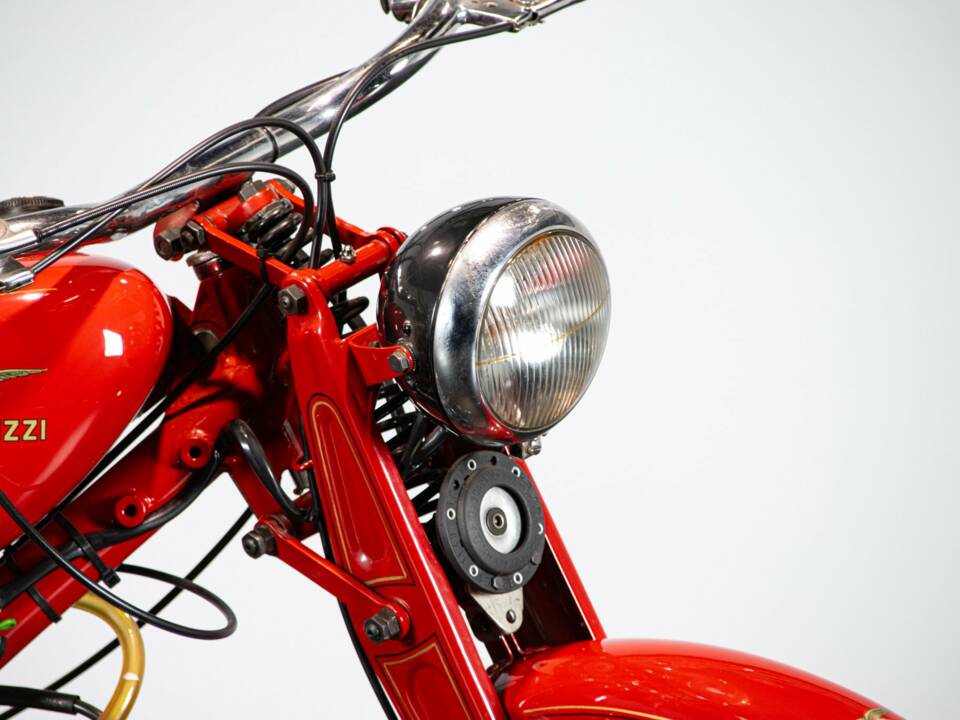 Imagen 24/50 de Moto Guzzi DUMMY (1957)