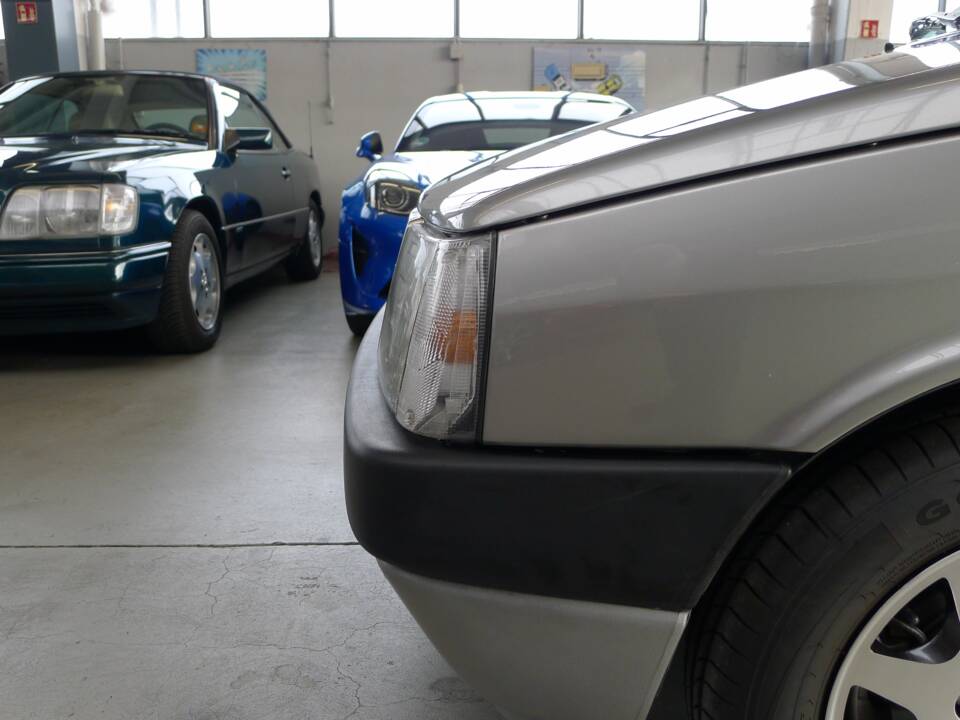 Bild 30/39 von Lancia Y10 LX I.E. (1991)