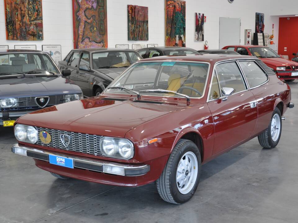 Image 4/37 of Lancia Beta HPE 1600 (1975)