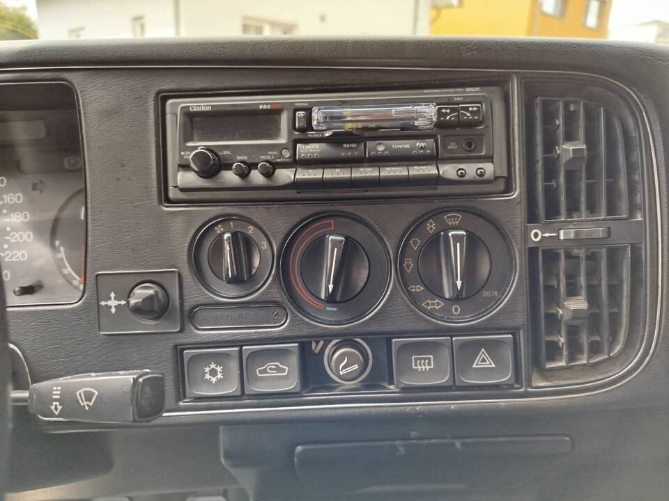 Image 35/51 of Saab 900 Turbo (1991)