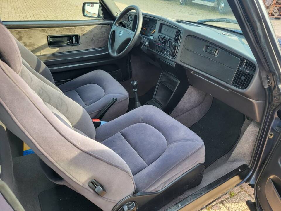Bild 2/8 von Saab 900 2.0i 16V (1992)
