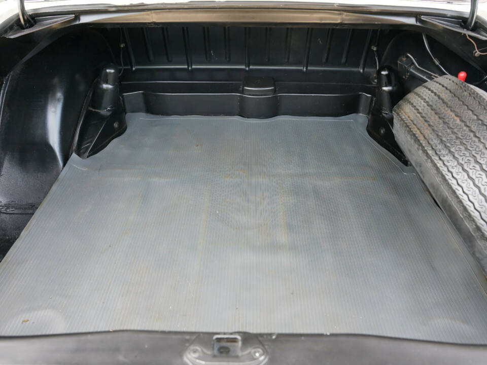 Image 24/50 of Mercedes-Benz 280 SE (1968)