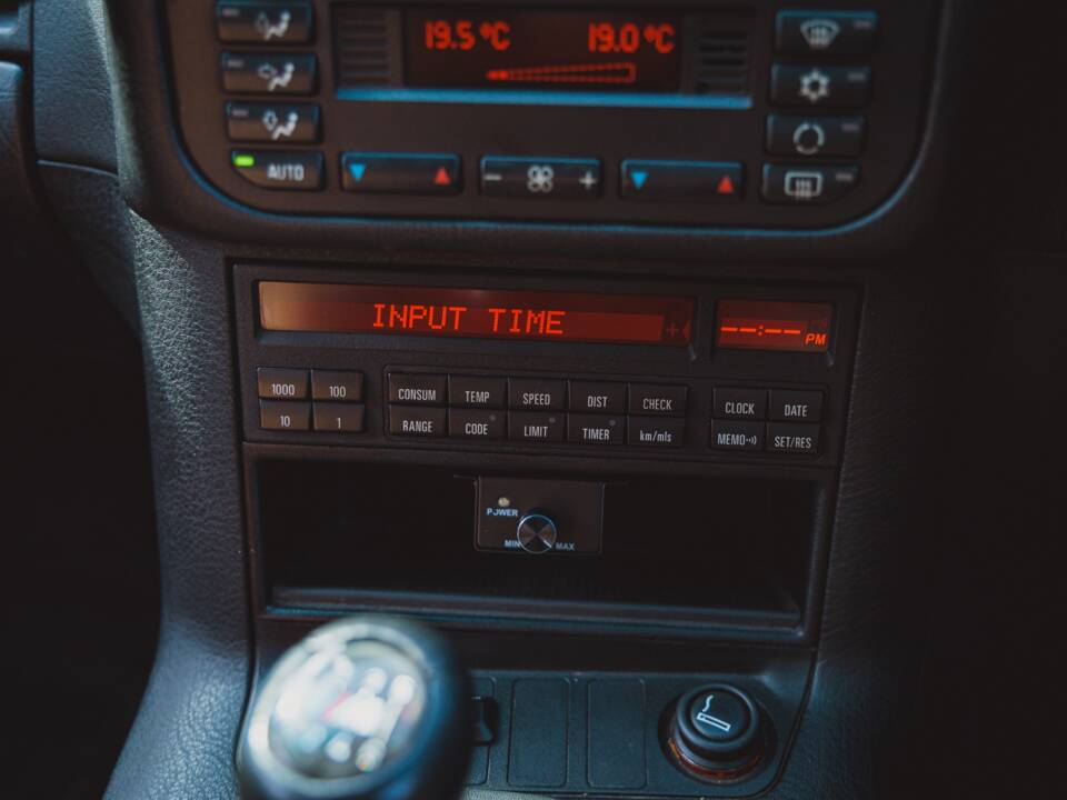 Immagine 23/37 di BMW M3 (1997)