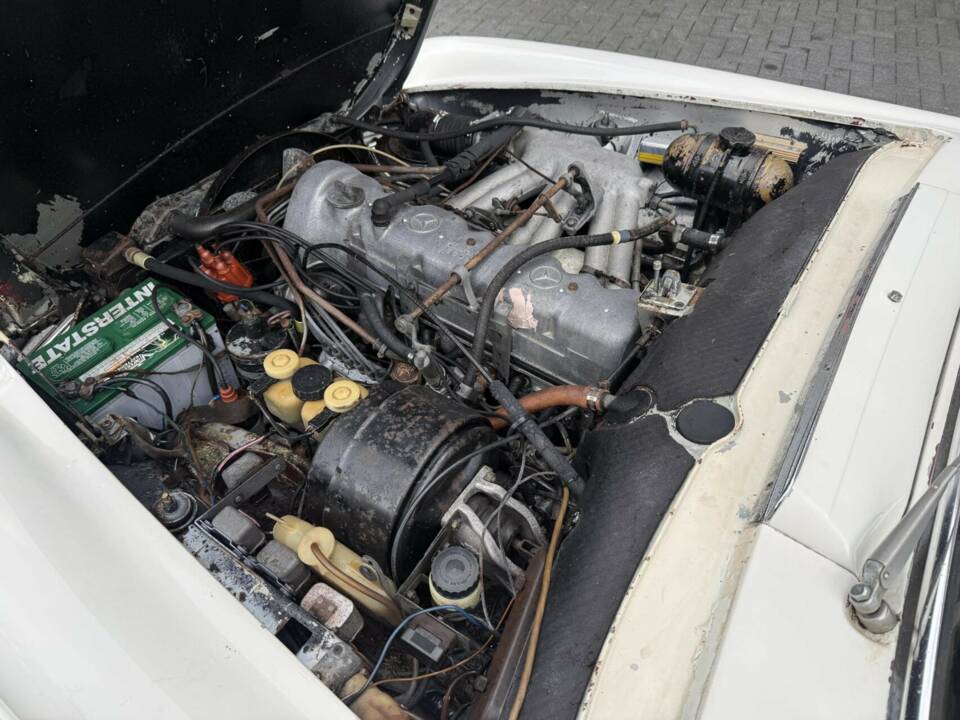 Bild 34/50 von Mercedes-Benz 280 SL (1969)