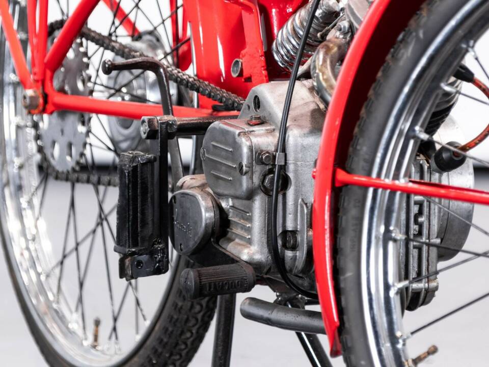 Image 24/50 de Ducati Cucciolo (1953)