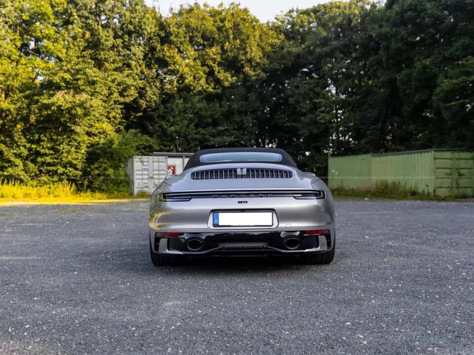 Image 10/15 de Porsche 911 Carrera (2023)