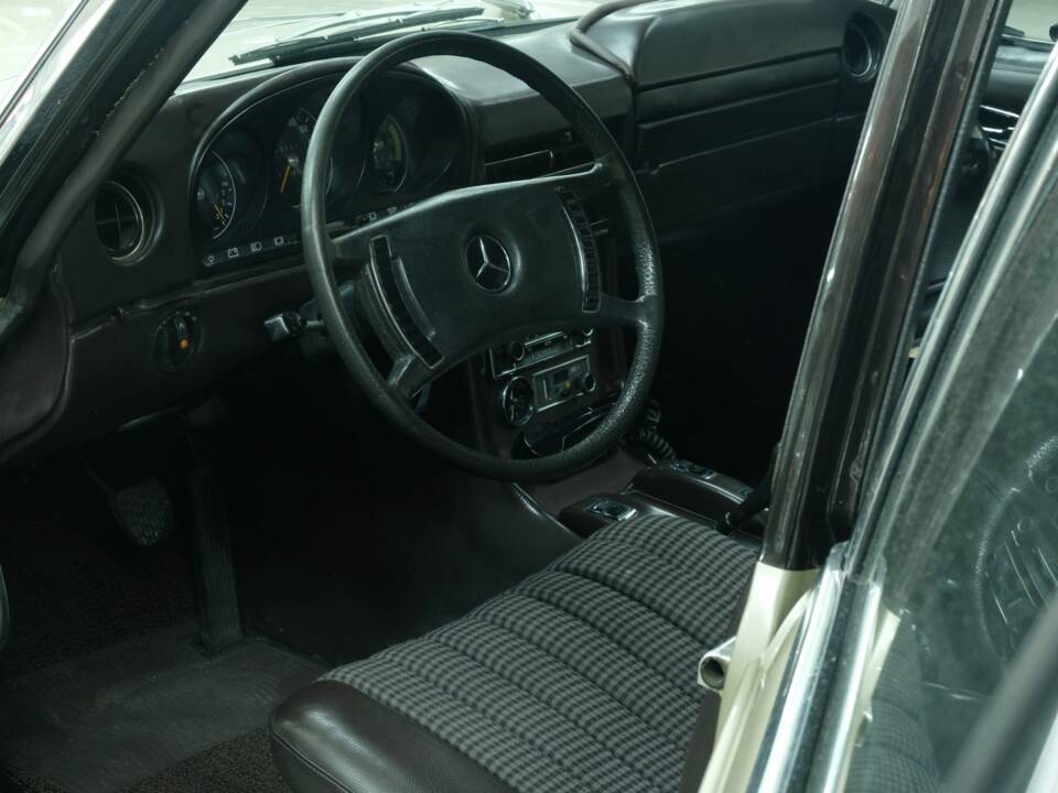 Bild 39/50 von Mercedes-Benz 300 SEL 6.3 (1968)