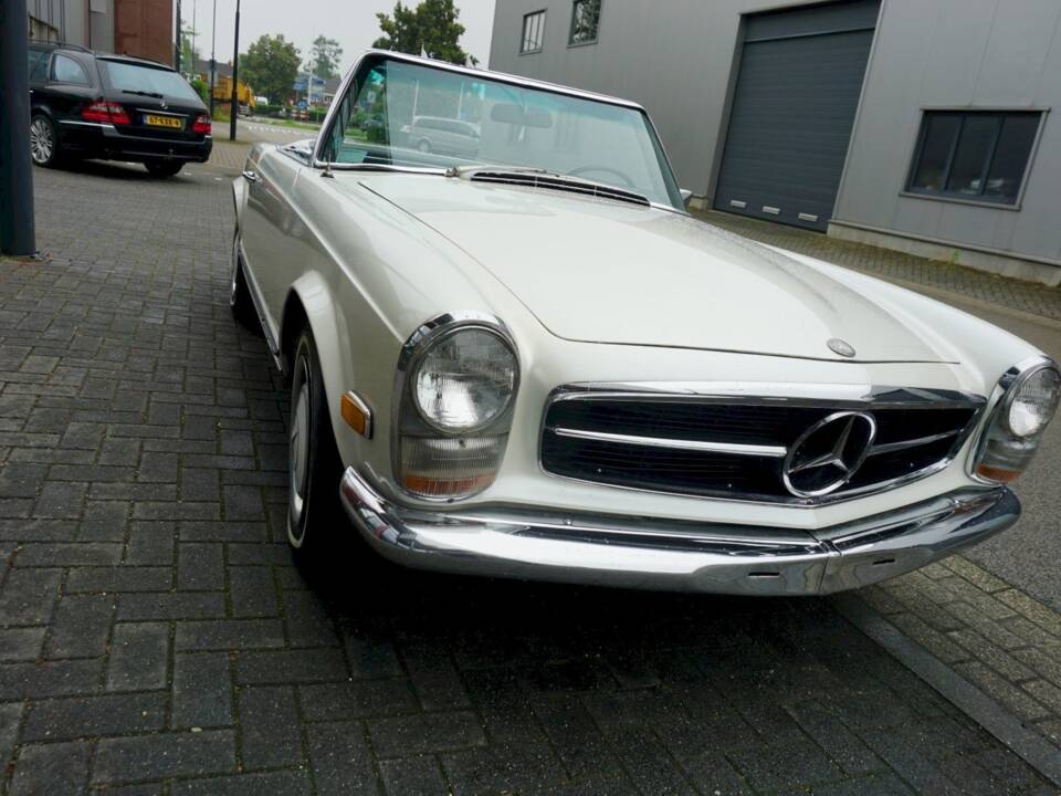 Bild 6/35 von Mercedes-Benz 280 SL (1967)