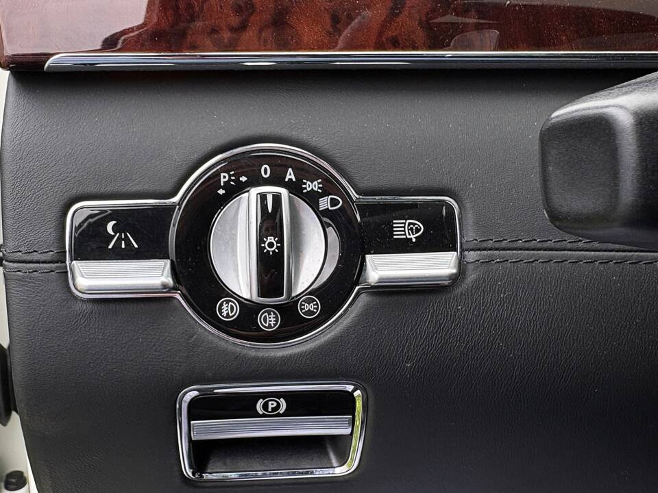 Bild 24/29 von Mercedes-Benz S 63 AMG (2007)