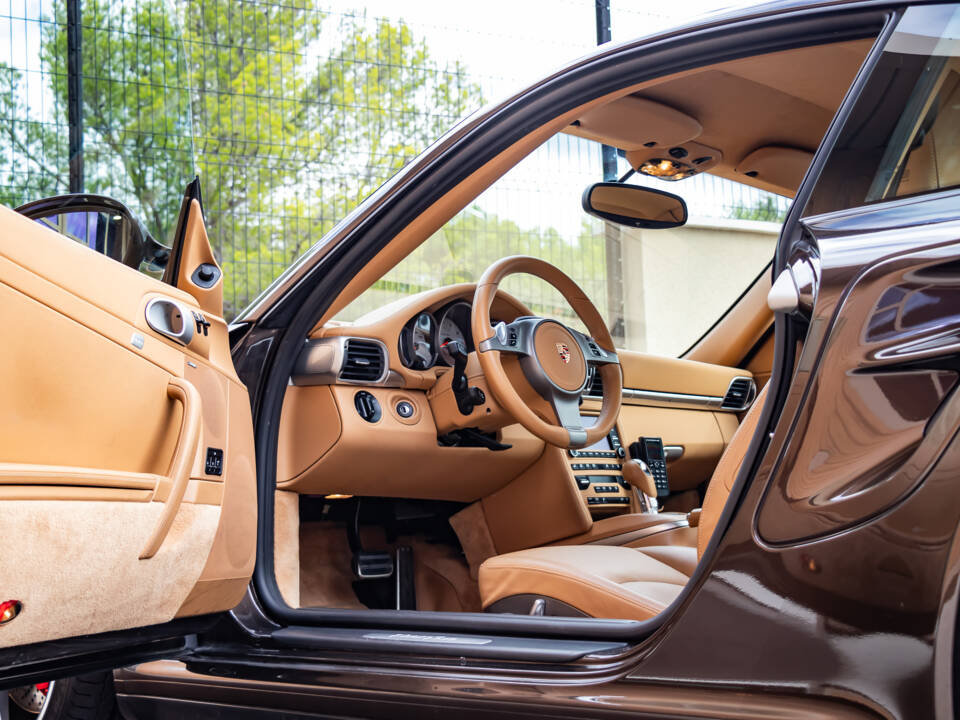 Image 24/50 of Porsche 911 Turbo (2009)