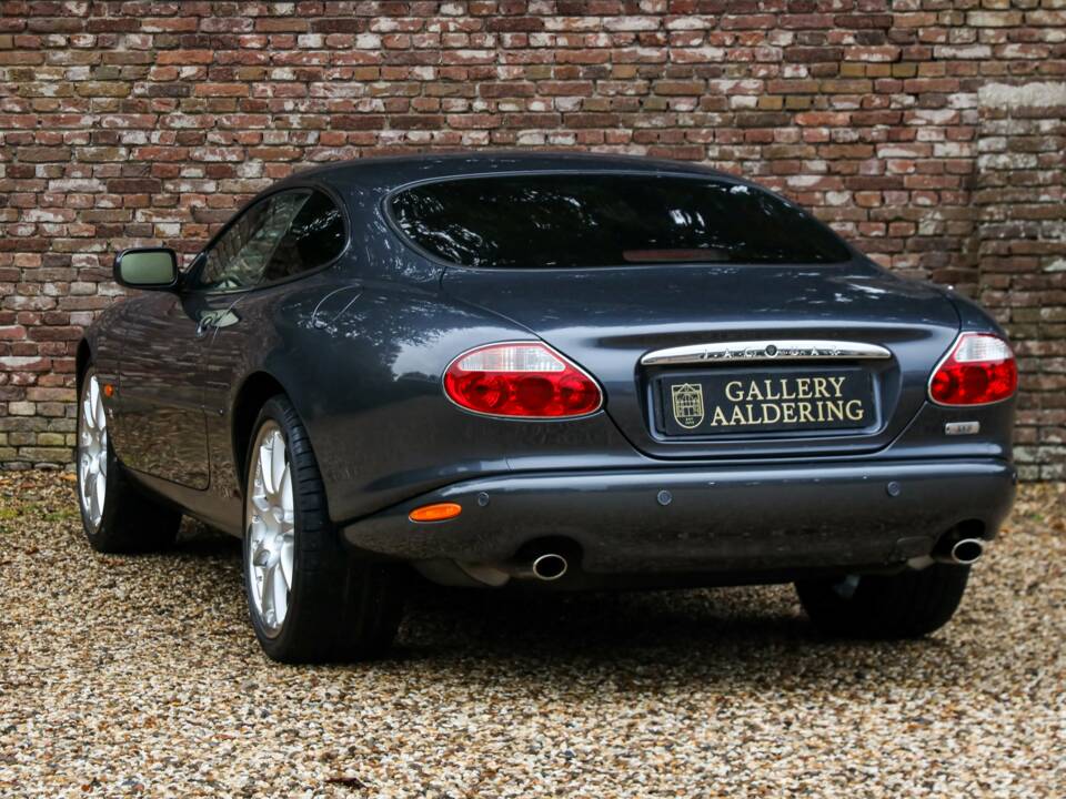 Immagine 45/50 di Jaguar XK8 4.0 (2002)