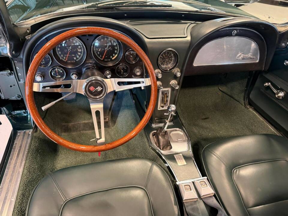 Bild 15/35 von Chevrolet Corvette Sting Ray Convertible (1965)