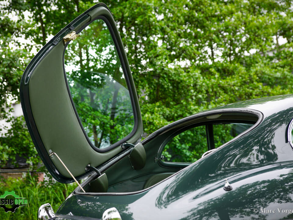 Afbeelding 52/61 van Jaguar E-Type (2+2) (1969)