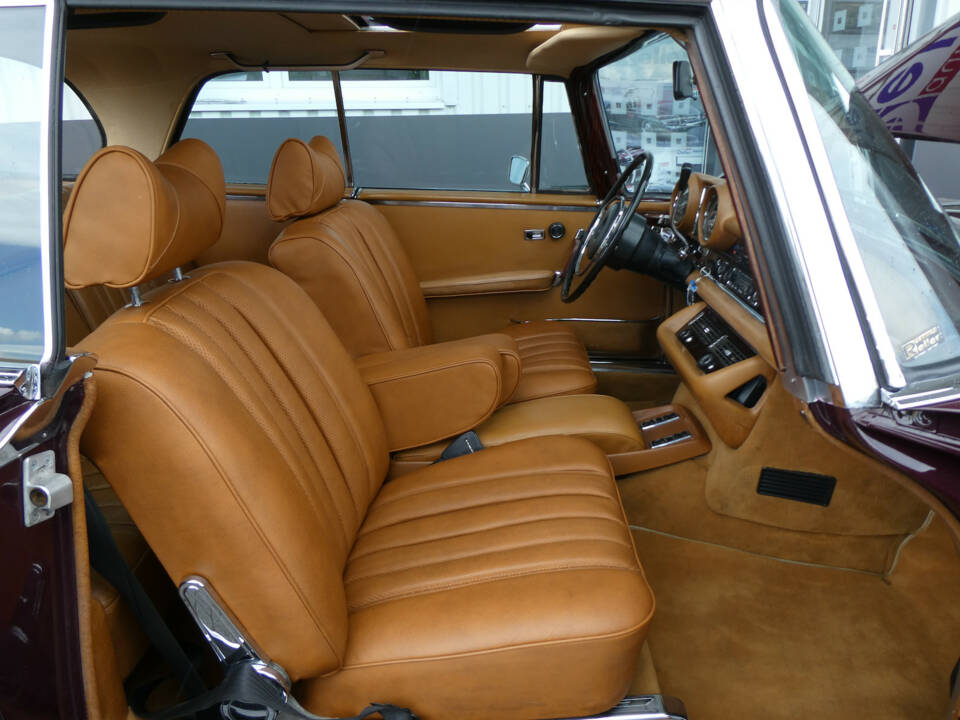 Image 12/22 of Mercedes-Benz 280 SE 3,5 (1971)