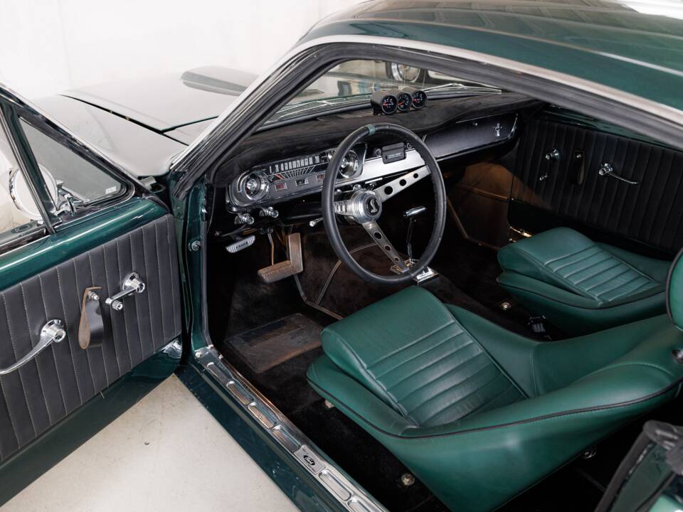 Image 6/32 of Ford Mustang 289 (1965)