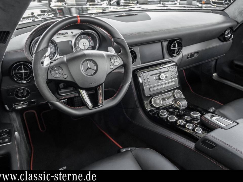 Image 15/15 de Mercedes-Benz SLS AMG GT Roadster (2013)