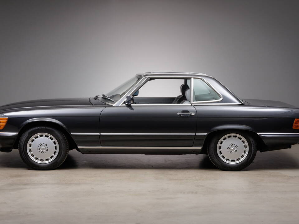 Image 7/30 of Mercedes-Benz 300 SL (1986)