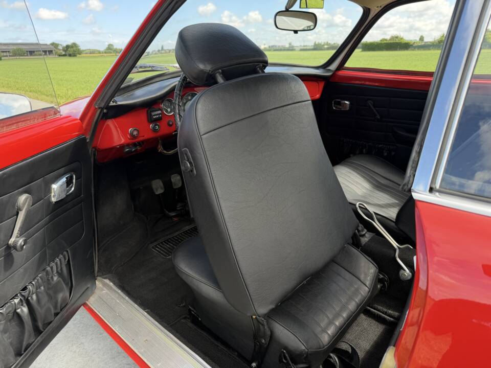 Bild 31/78 von Volkswagen Karmann Ghia 1600 (1970)