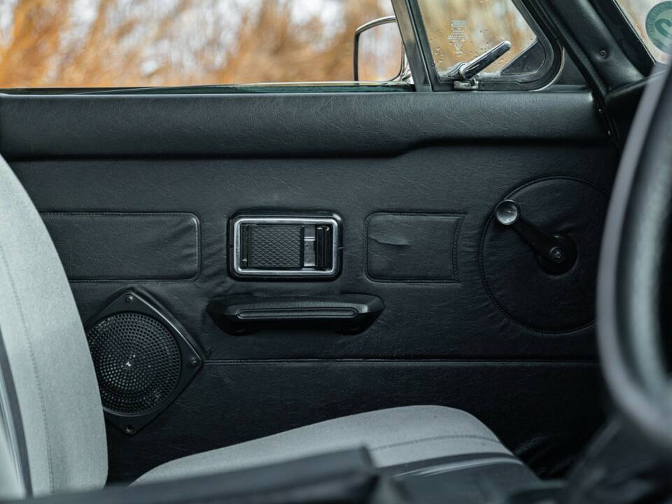 Bild 36/50 von MG MGB GT (1978)