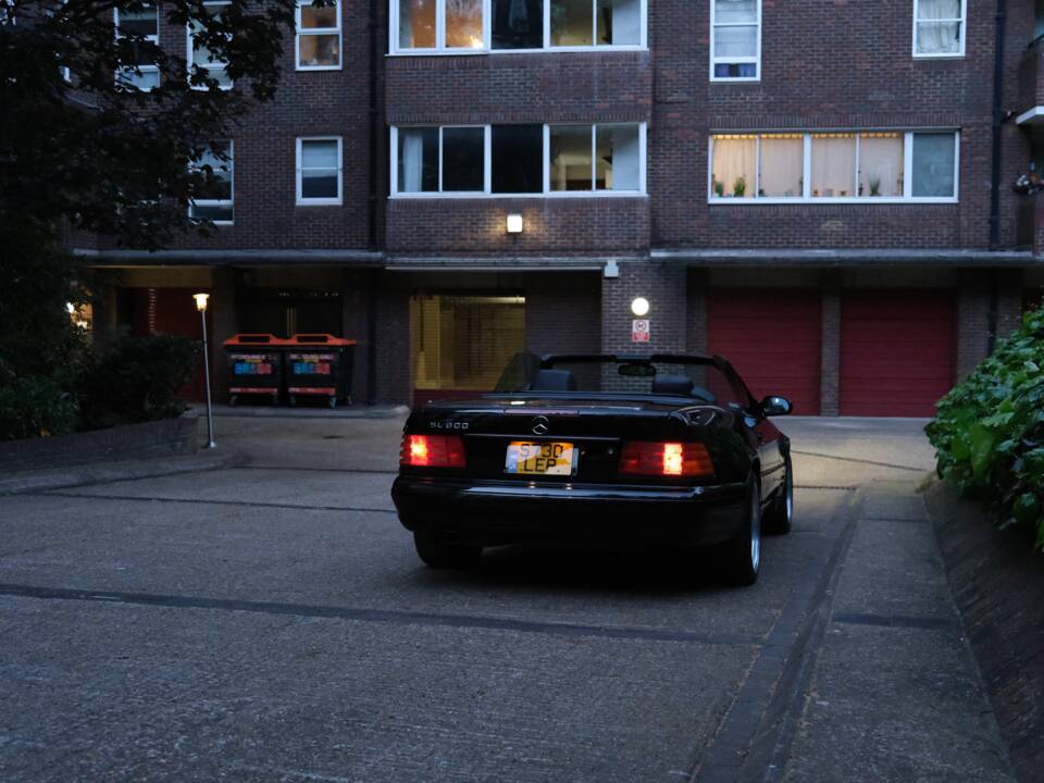 Image 97/100 of Mercedes-Benz SL 600 (1998)