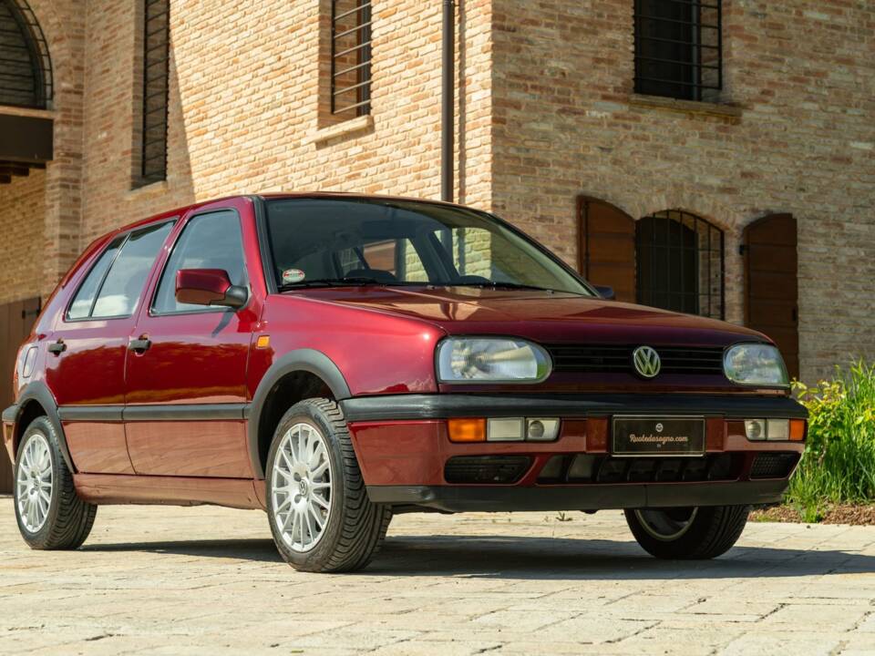 Immagine 2/48 di Volkswagen Golf III 1.4 (1993)