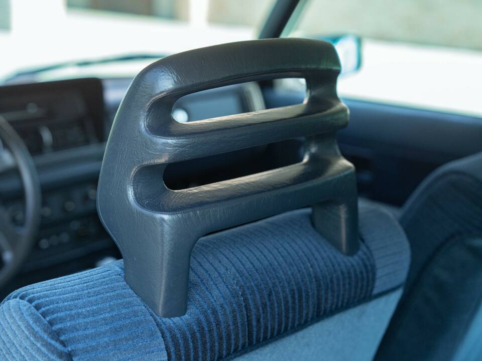 Immagine 28/43 di Volvo 240 GLE Injection (1989)