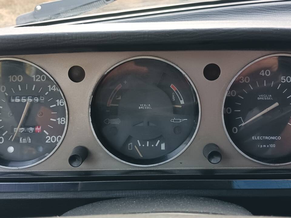 Bild 36/52 von Peugeot 504 (1979)