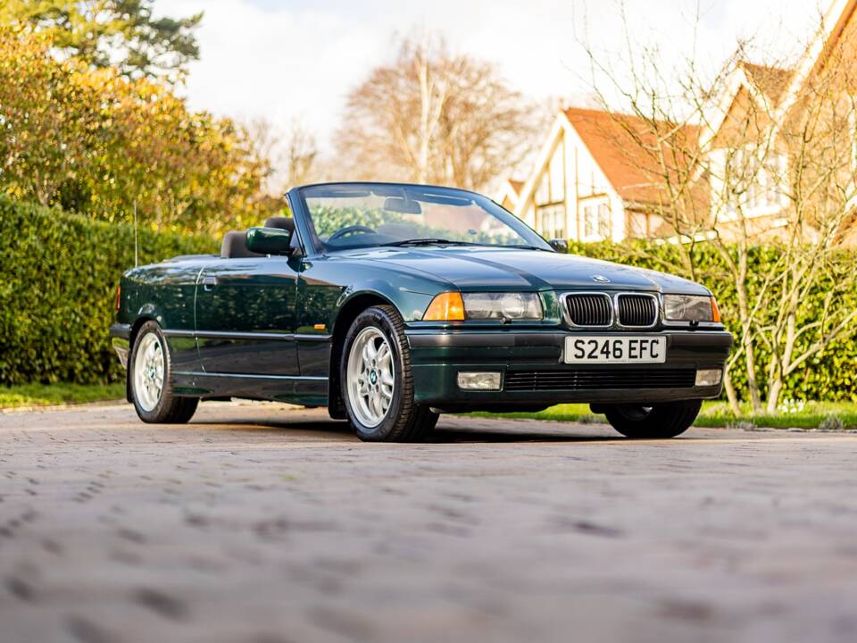 Image 8/49 of BMW 328i (1998)