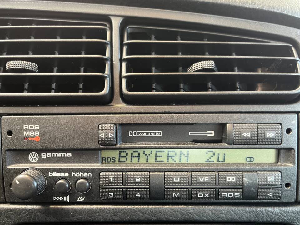 Bild 9/43 von Volkswagen Golf III 2.8 VR6 (1992)