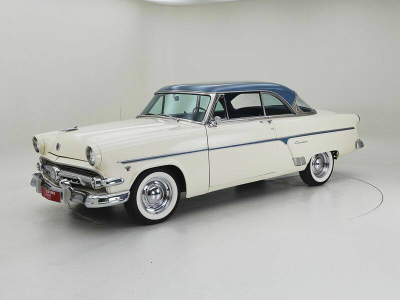 Imagen 1/15 de Ford Crestline Victoria (1954)