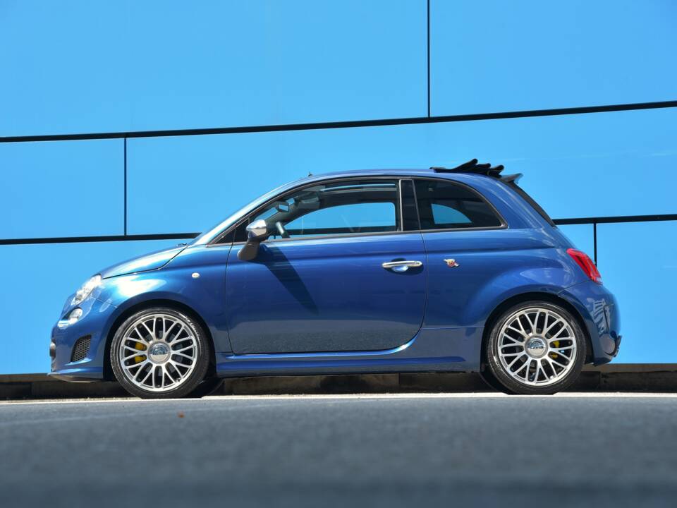 Bild 15/17 von Abarth 595 Cabrio Italia (2012)