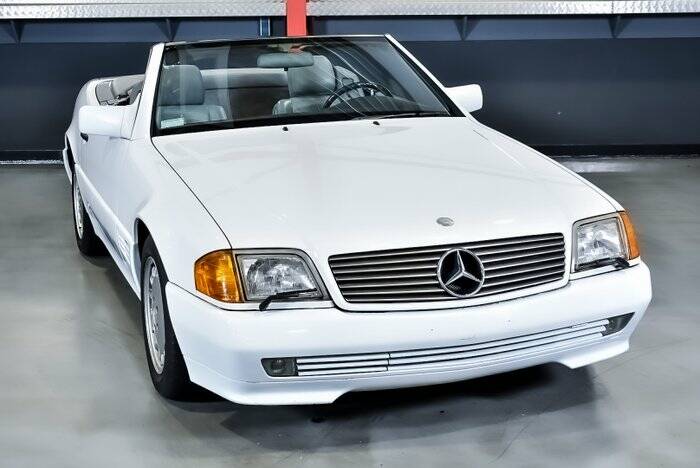 Image 6/7 de Mercedes-Benz 500 SL (1992)